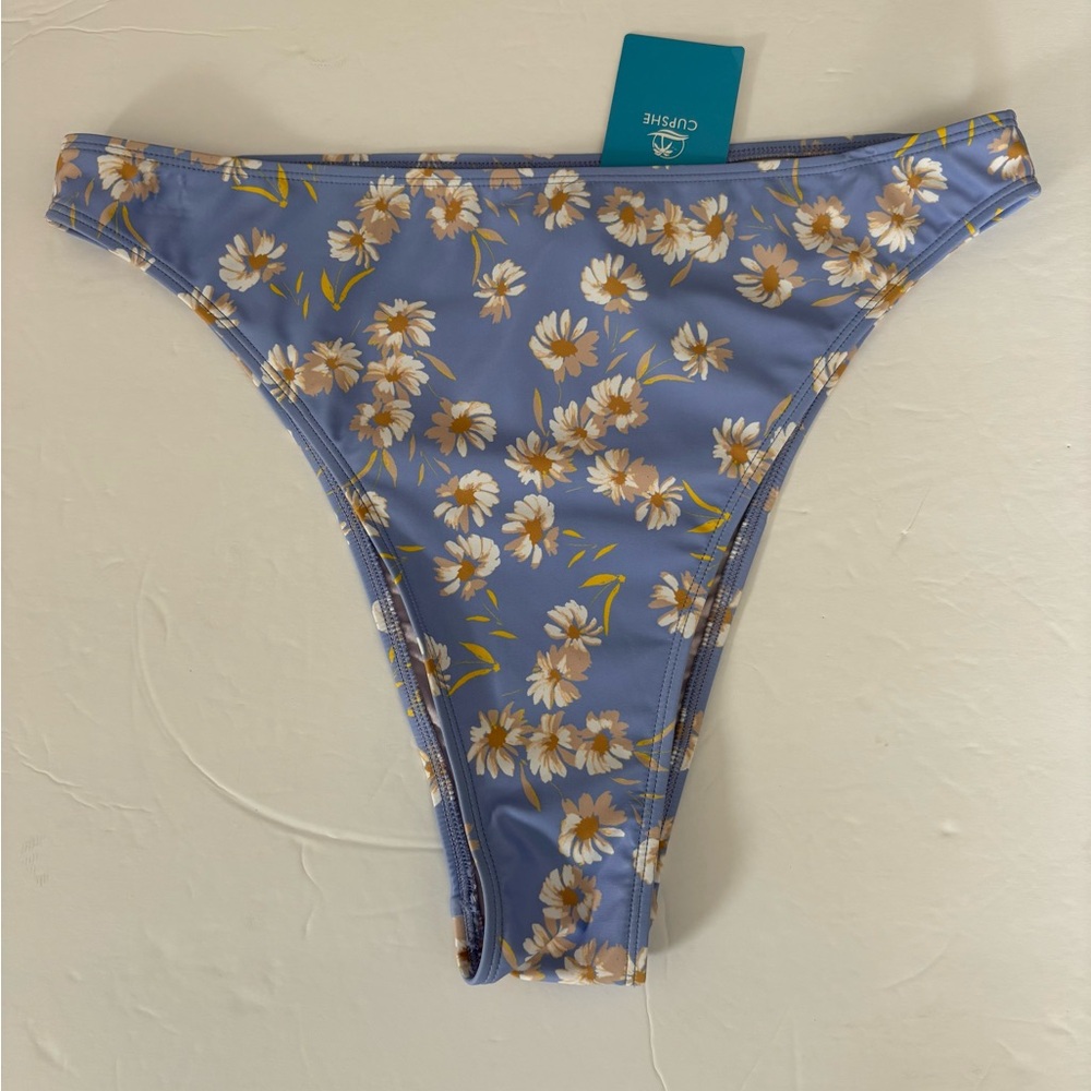 CUPSHE Size Large LavenderPurple Floral Bikini Bottom Nee